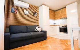 White Central Apartment