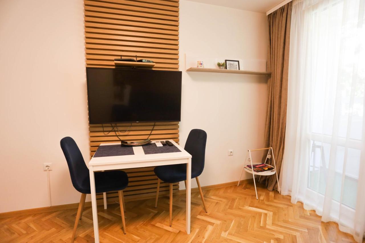 White Central Apartment Варна Экстерьер фото